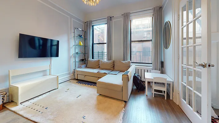 Rented by Bond New York | media 16