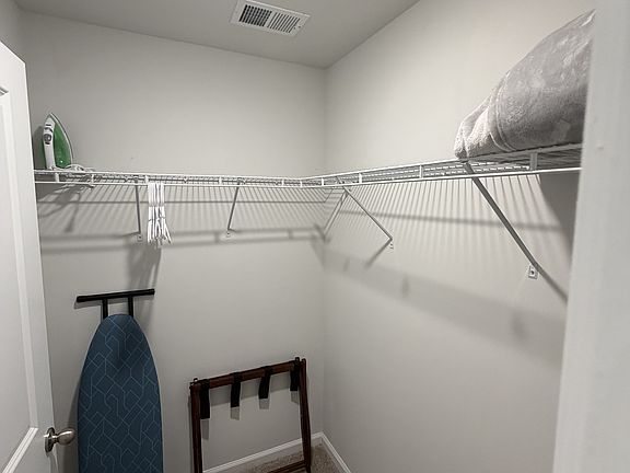 3rd image of 555 Gahagan Rd