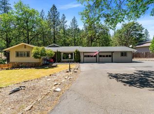 370 Horseshoe Dr, Grants Pass, OR 97526