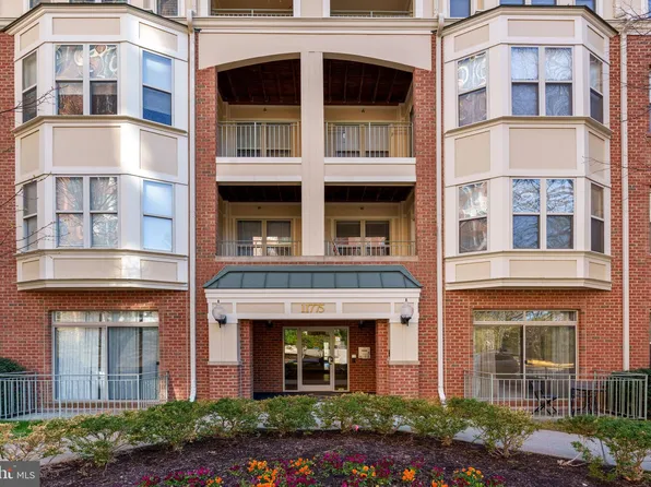 11775 Stratford House Pl APT 101, Reston, VA 20190