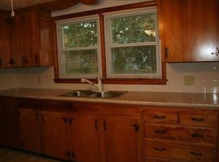 374 Elm St, Warwick, RI 02888