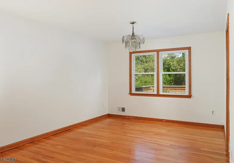 2128 W Broad St — Photo 9