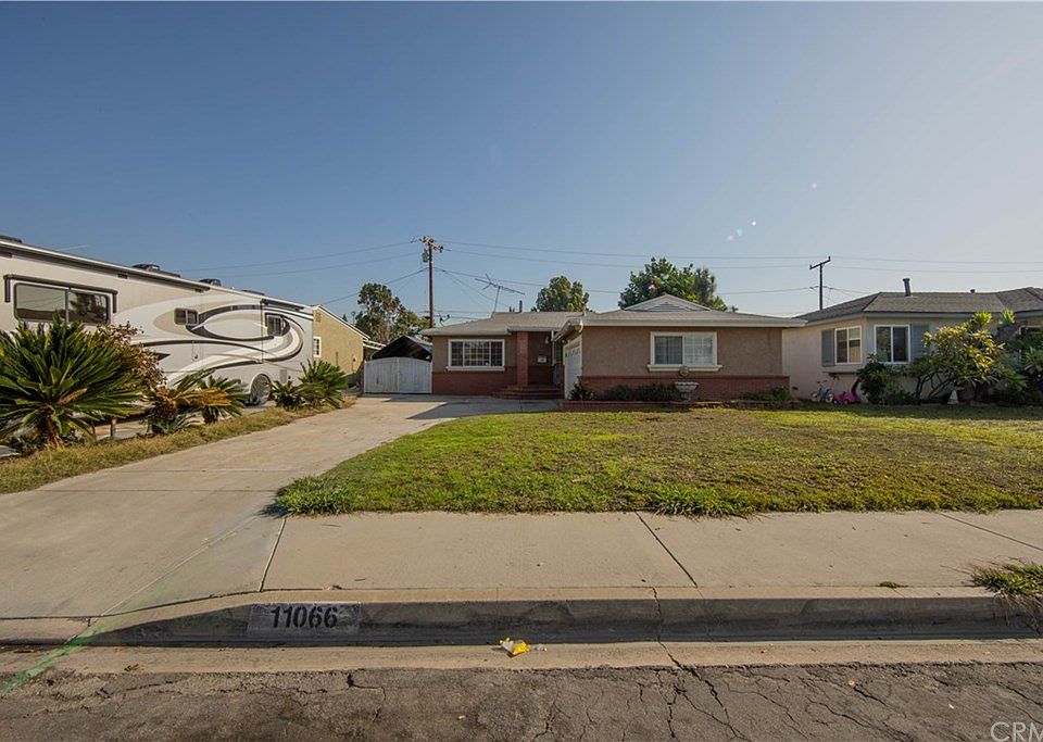 1st image of 11066 Milano Ave
