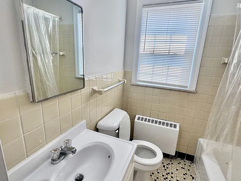 Colton House Apartments — Photo 59