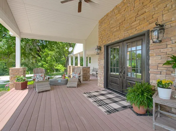 9785 NW Baker Rd, Kansas City, MO 64153