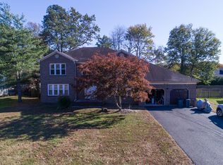 207 Union Hill Rd, Manalapan, NJ 07726