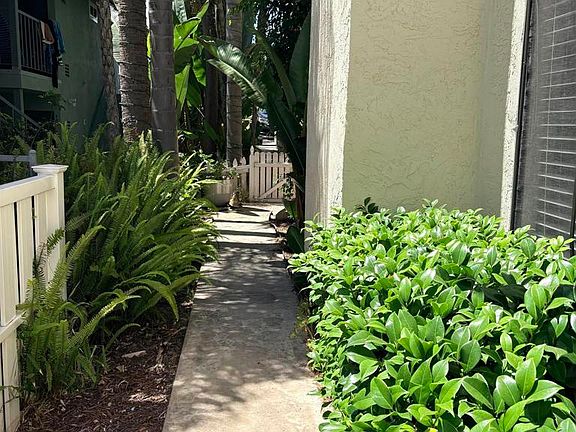 5th image of 4603 Cove Dr APT A