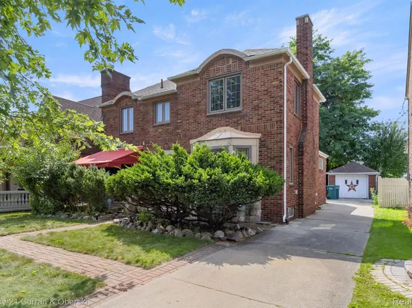 6825 Oakman Blvd, Dearborn, MI 48126