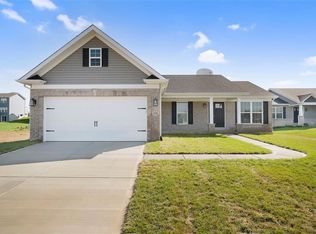 1586 Misty River Dr, Saint Paul, MO 63366