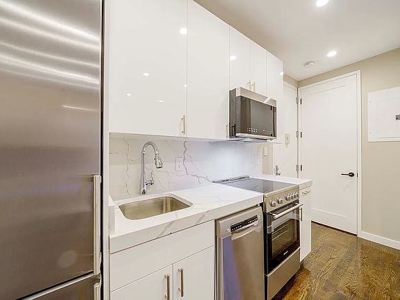 4th image of 156 W 20th St APT 5B