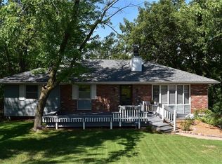 10708 Hickman Heights Rd, Kansas City, MO 64137