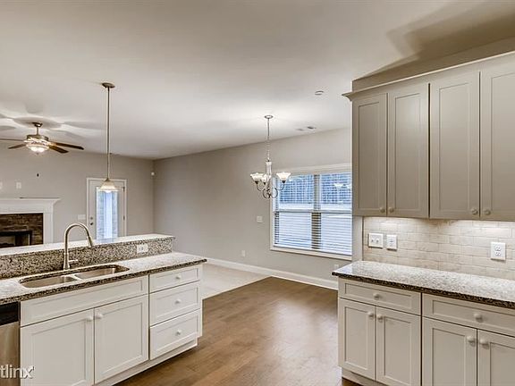 3rd image of 408 Mary Hill Ln