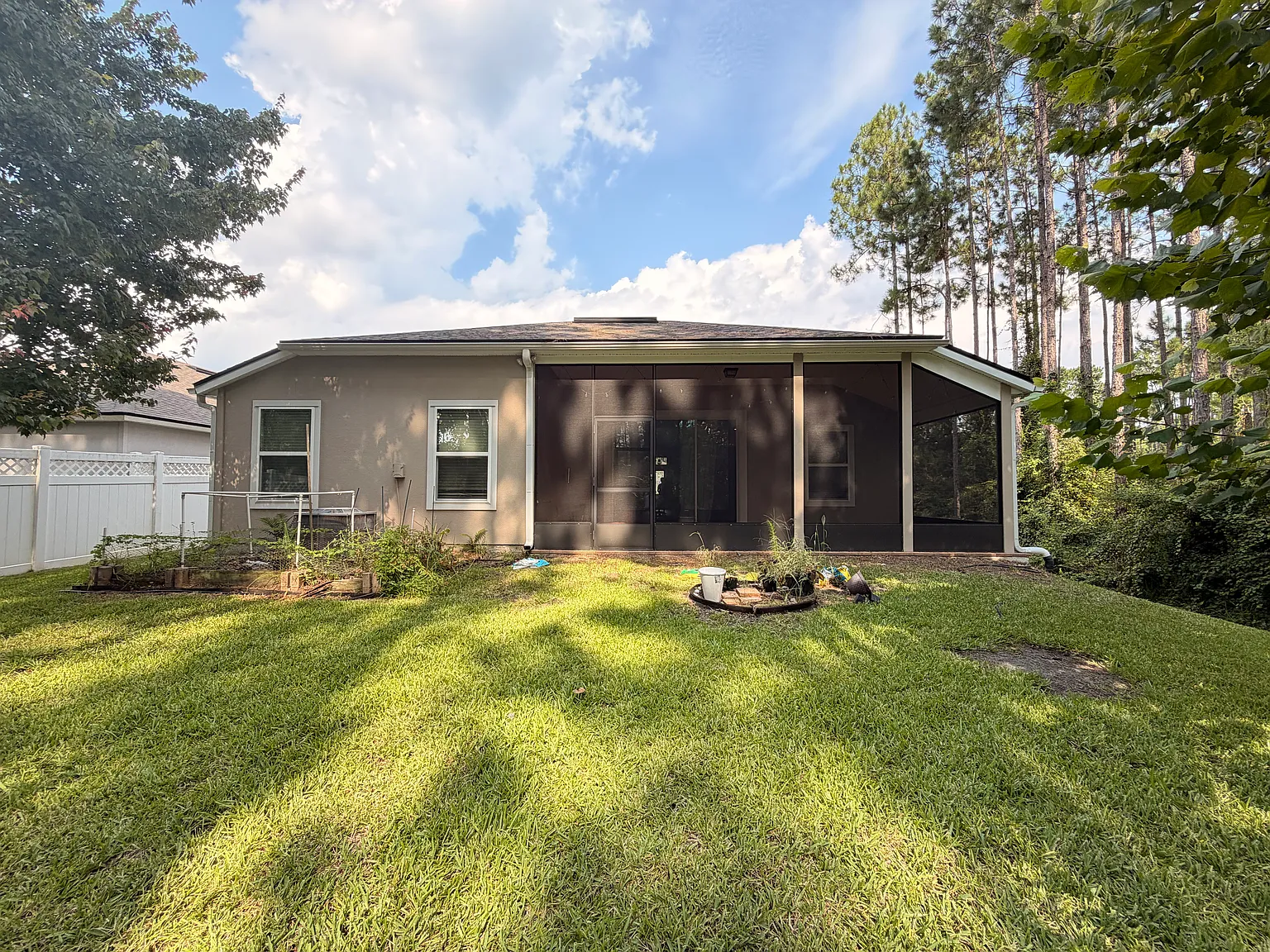 4 bed, 2346 sqft, $2,895 — Photo 4