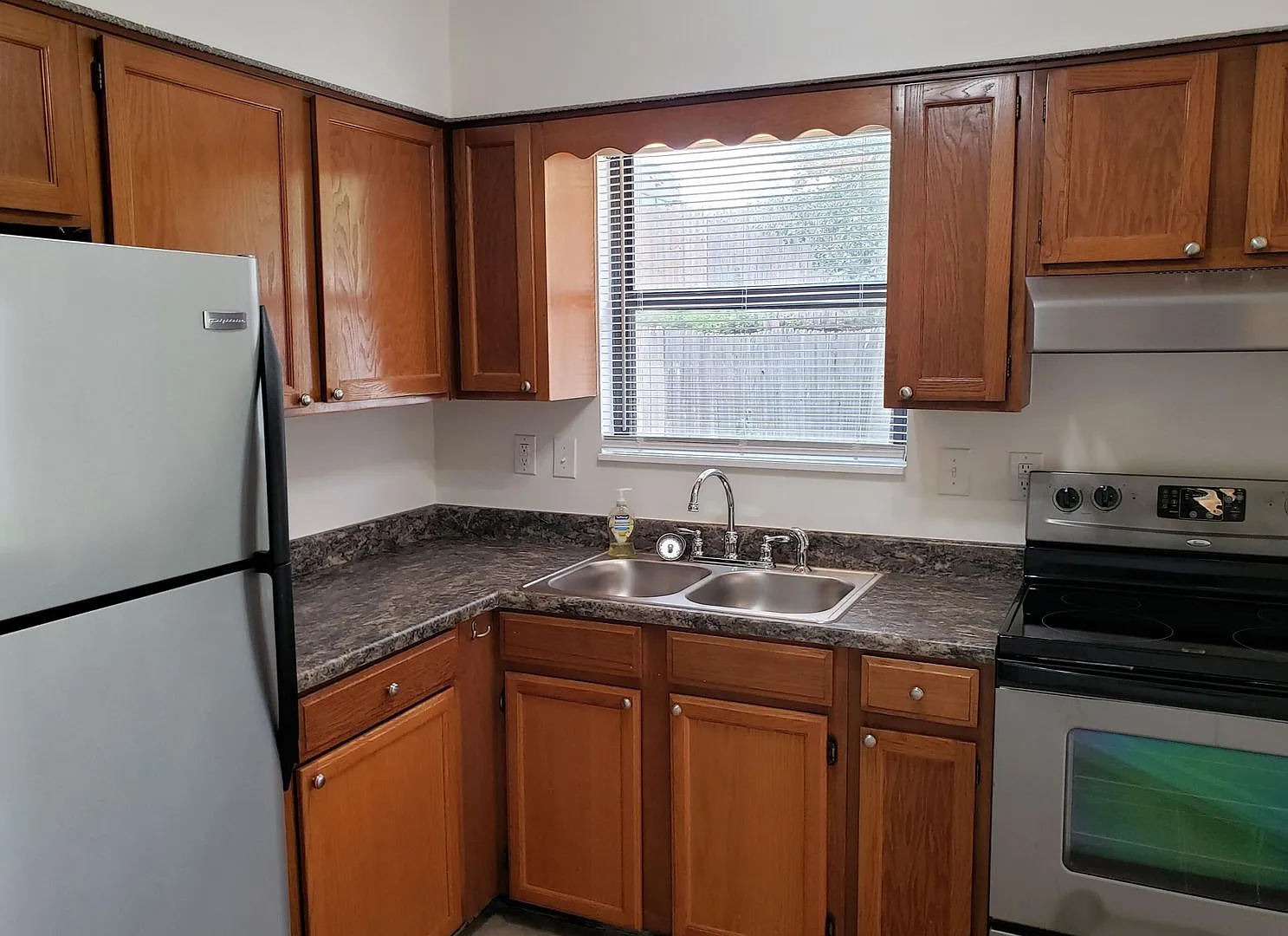 2/2 Townhome in Orange Park — Photo 4