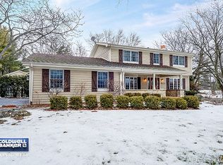 38W194 Pine Rd, St Charles, IL 60175