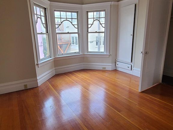 3rd image of 25 Linda St #25
