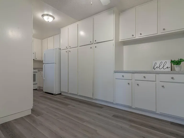 Riverstone Apartments — Photo 7