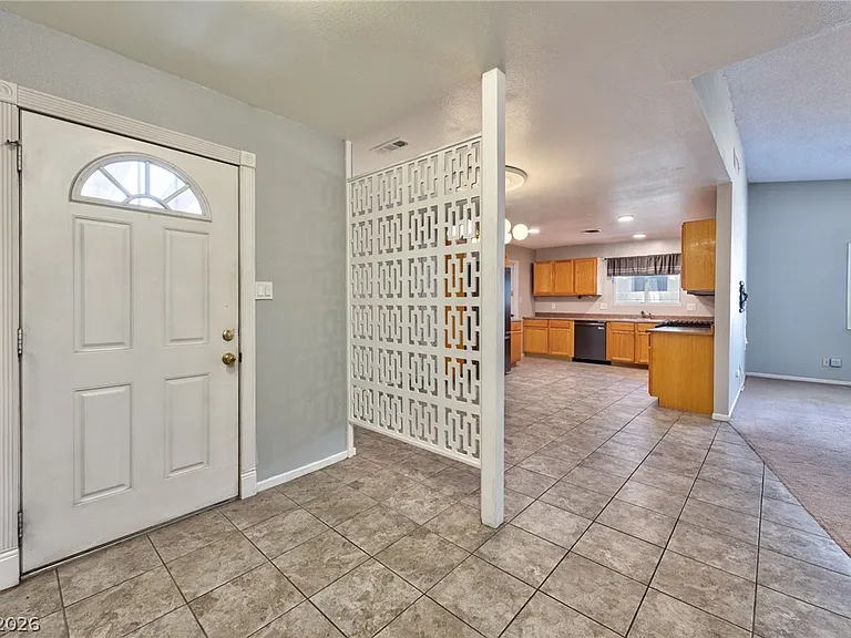 1824 Saylor Way — Photo 3