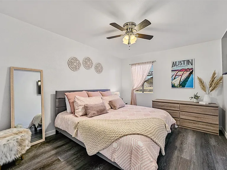 115 Comanche Point — Photo 16