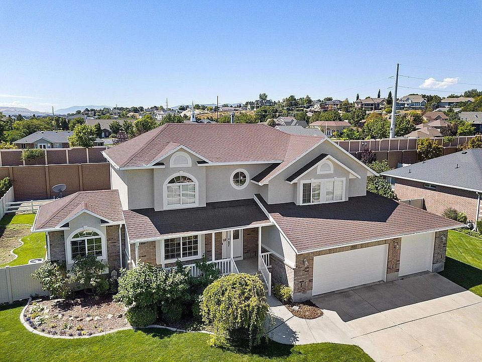 1st image of 1037 W Louise Meadow Dr