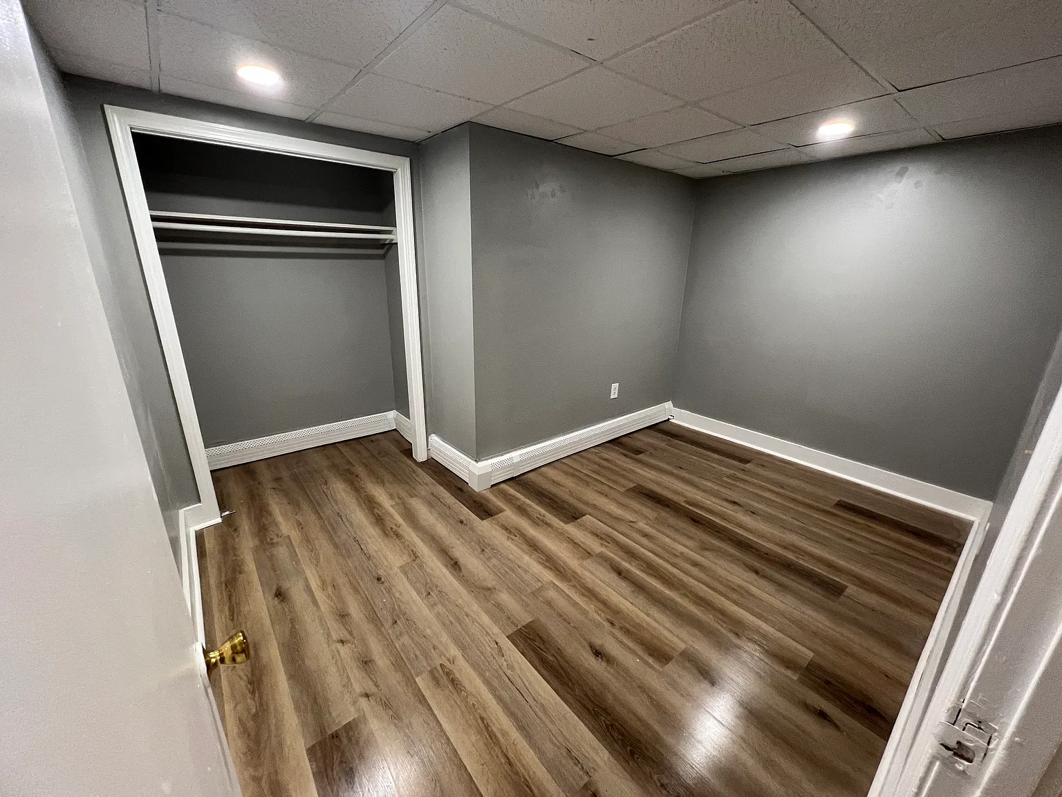 2 bed, 1000 sqft, $1,700 — Photo 4
