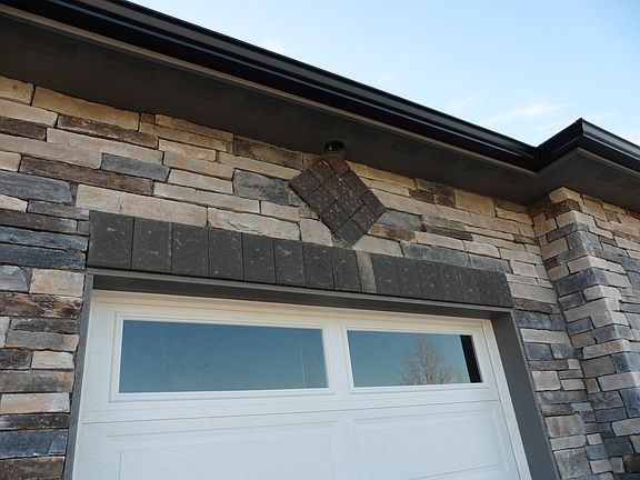 3rd image of 482 Sycamore Ct NW