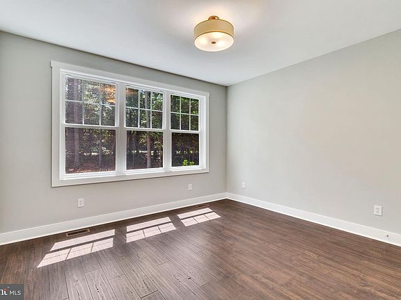5th image of 57 Watermans Way