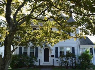 21 Woodmere Rd, West Hartford, CT 06119