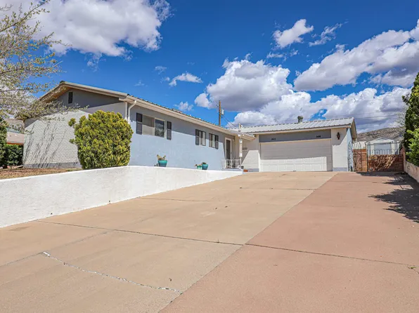 1812 Pontiac Dr, Alamogordo, NM 88310