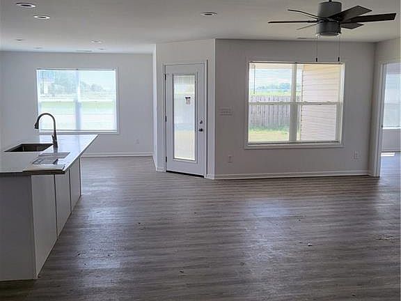 5th image of 3091 Dowden Dr