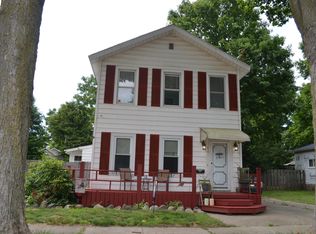 414 West St, Three Rivers, MI 49093