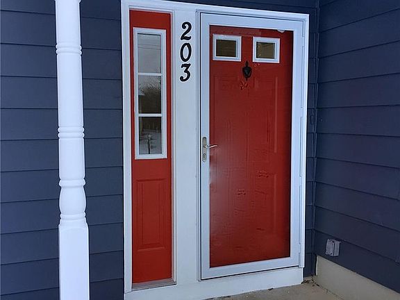 2nd image of 203 Briarhurst Ln