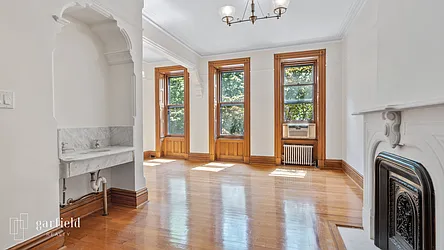 Rented by Garfield Realty 