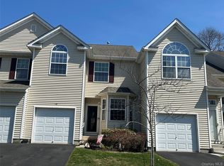 118 Kettles Lane, Medford, NY