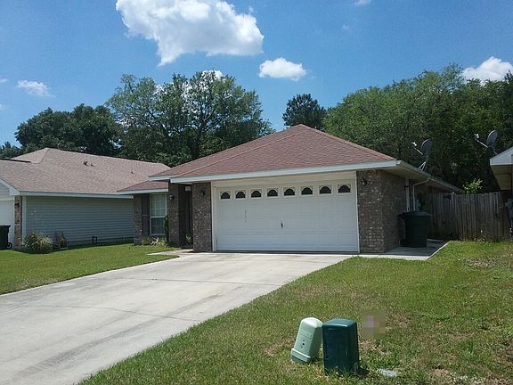 3rd image of 10457 Millbrook Dr