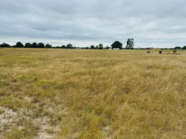 198 Private Rd #7785, Wills Pt, TX 75169