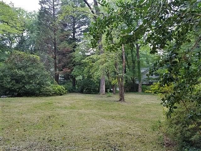 1st image of 2106 Medford Ln