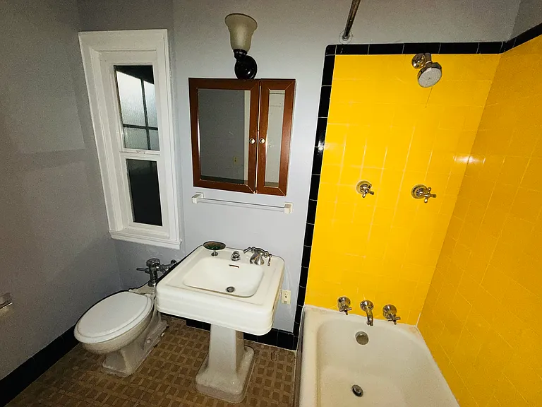 Eden Square Apartments — Photo 30