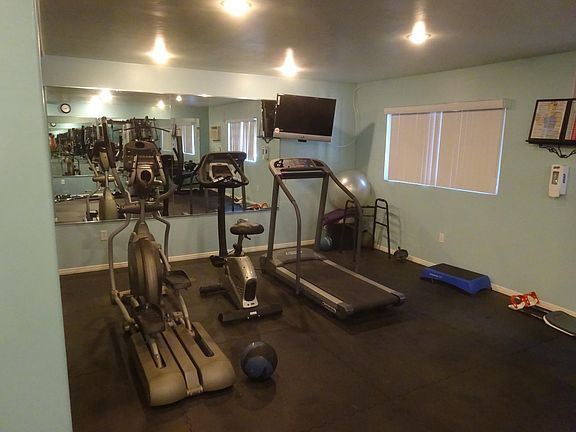3rd image of 4570 54th St Unit 222