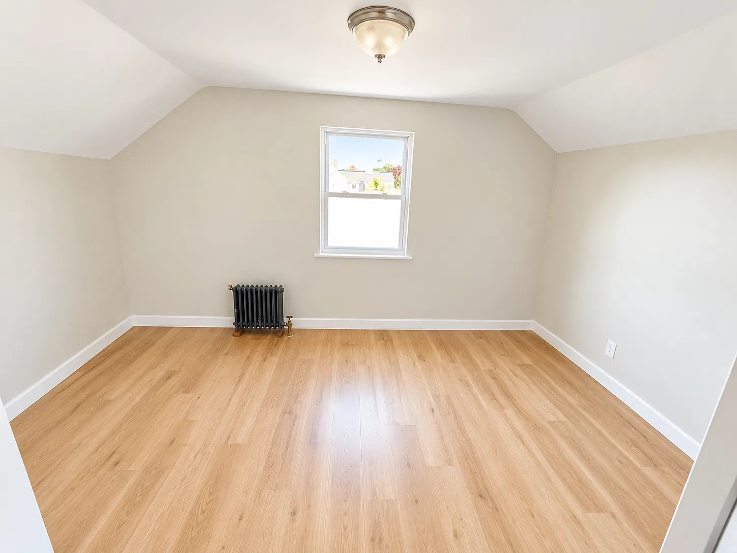 3 bed, $3,753 — Photo 4