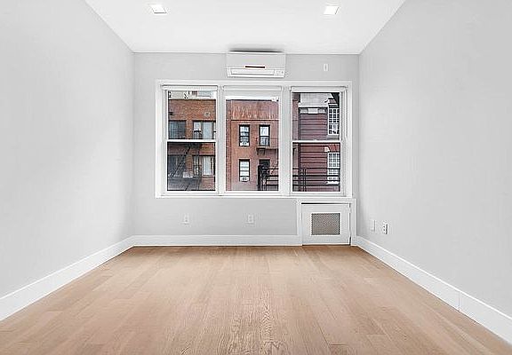4th image of 410 E 88th St APT 3A