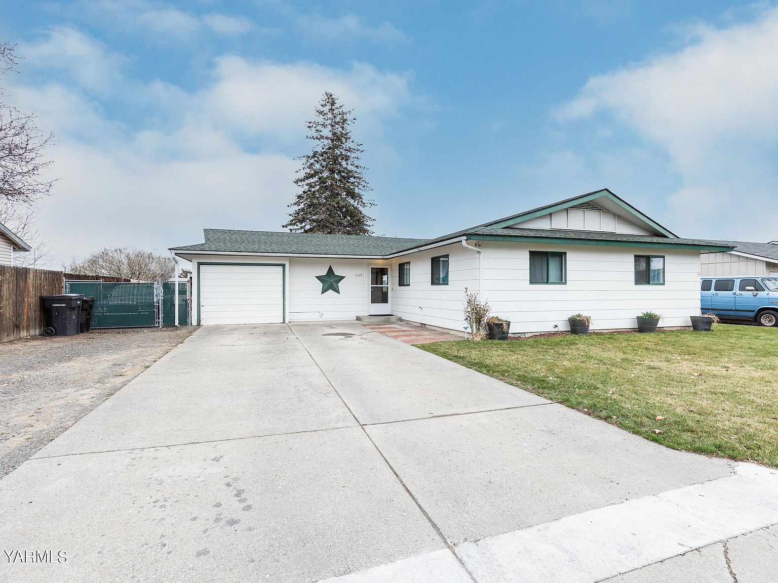 1119 S 32nd Ave, Yakima, WA 98902 Zillow