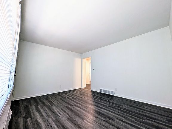 4th image of 2231 19th Ave #2