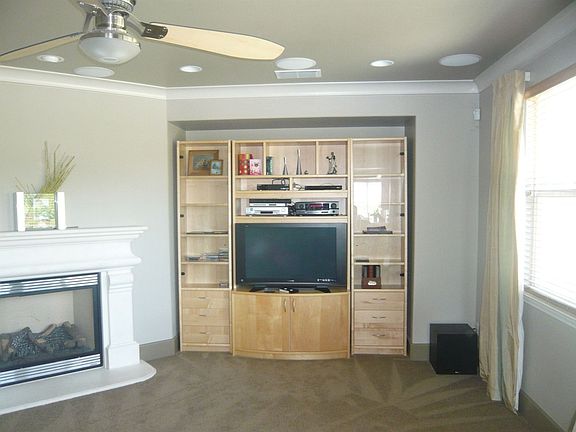 3rd image of 216 Nerissa Ct
