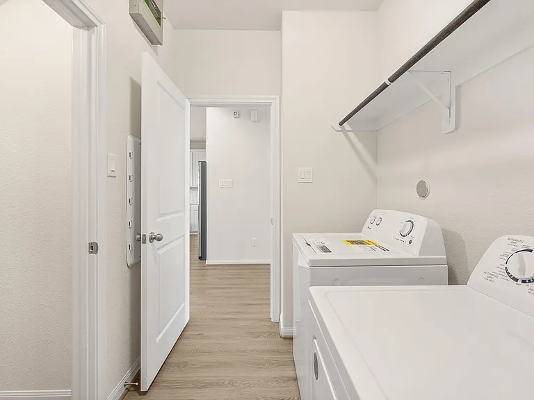 804 Sarasota Shore Dr — Photo 33