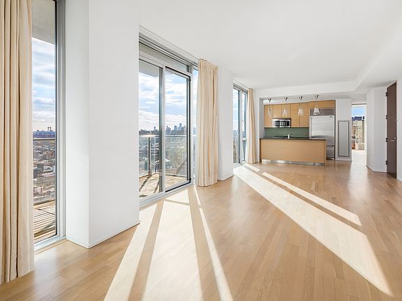 4th image of 110 3rd Ave APT 18C