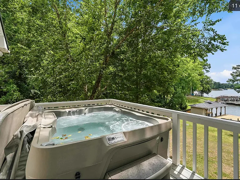 309 Thomas Dr — Photo 28