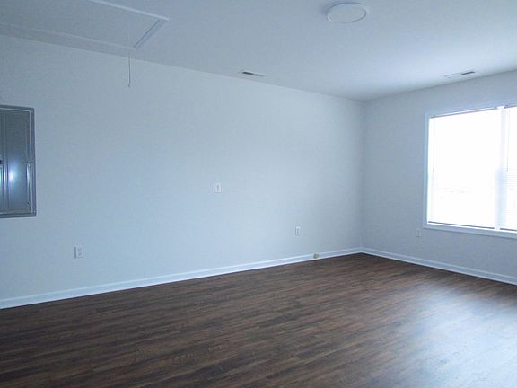 2nd image of 28580 Dupont Blvd