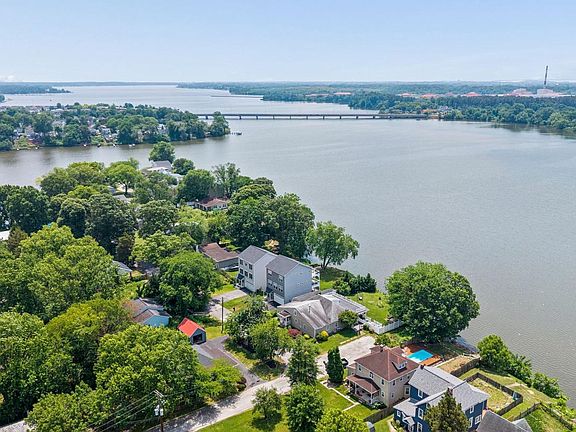 3rd image of 205 Choptank Ave