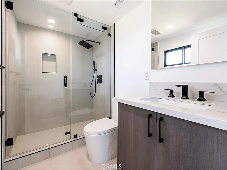 7008 Aura Ave — Photo 15
